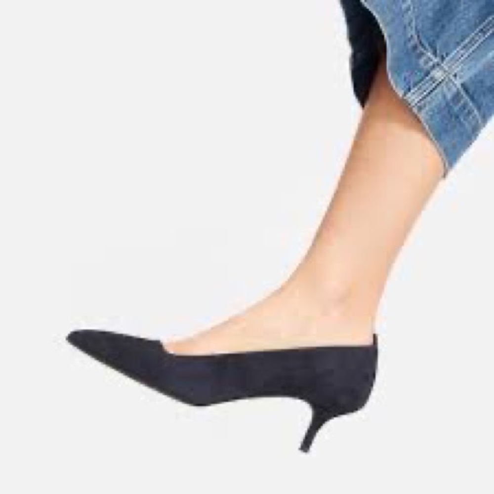 Everlane editor heels in navy suede size 9 like new